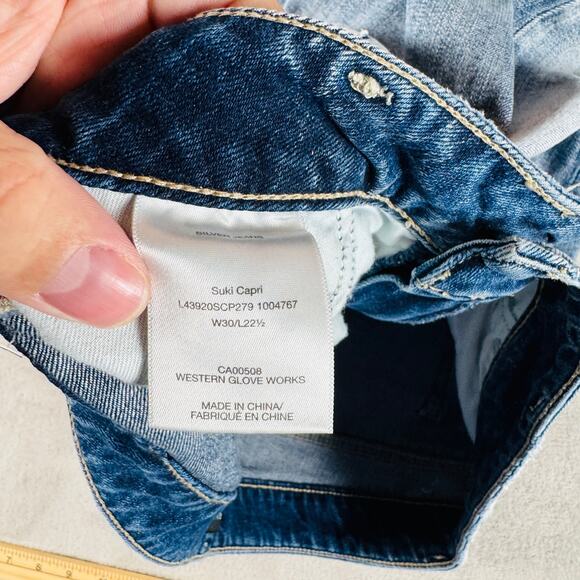 Silver Jeans Women's 30 Light Wash Faded Blue Denim‎ Suki Capri Mid Rise Stretch - Picture 4 of 13